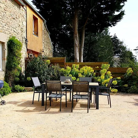 Le Refuge Des Chouettes Сен-Вааст-ла-Уг